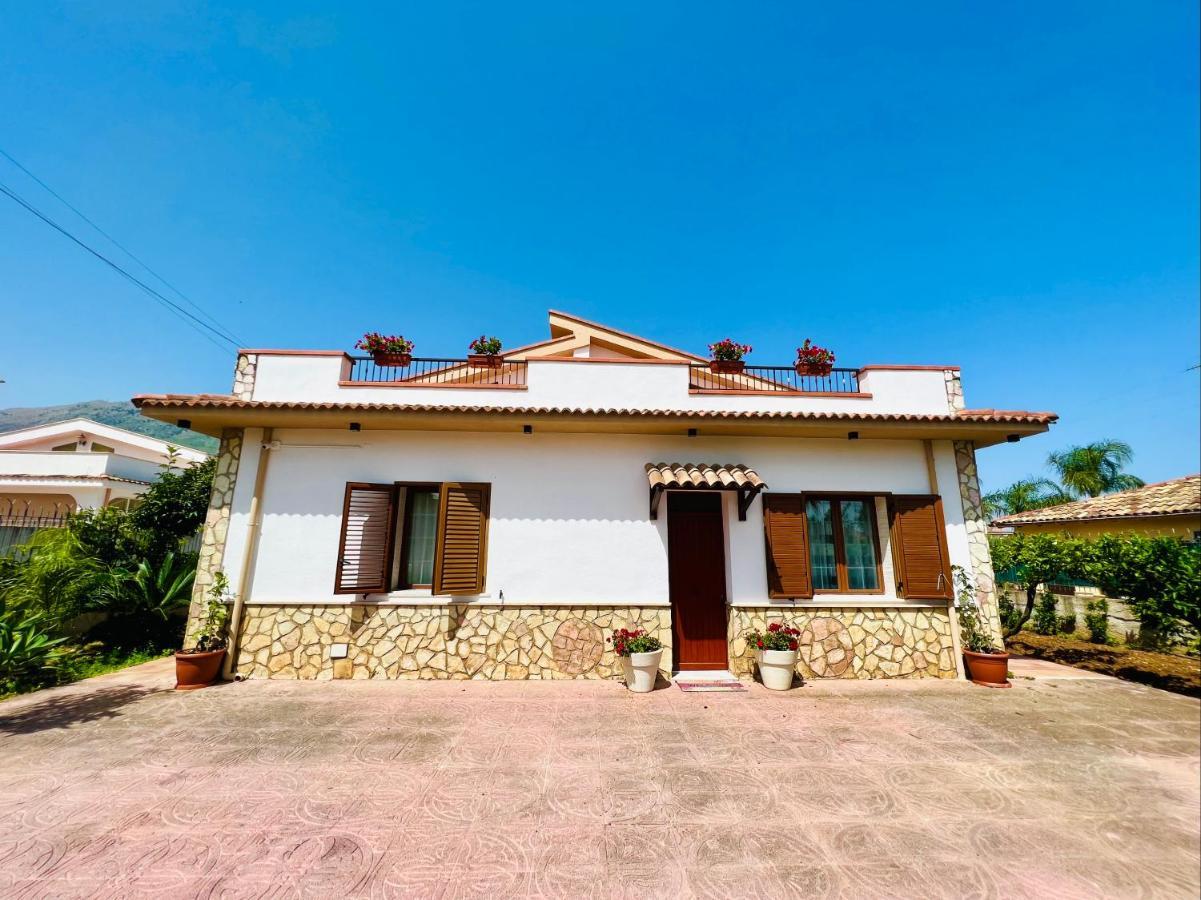 Villa Genova Carini Buitenkant foto